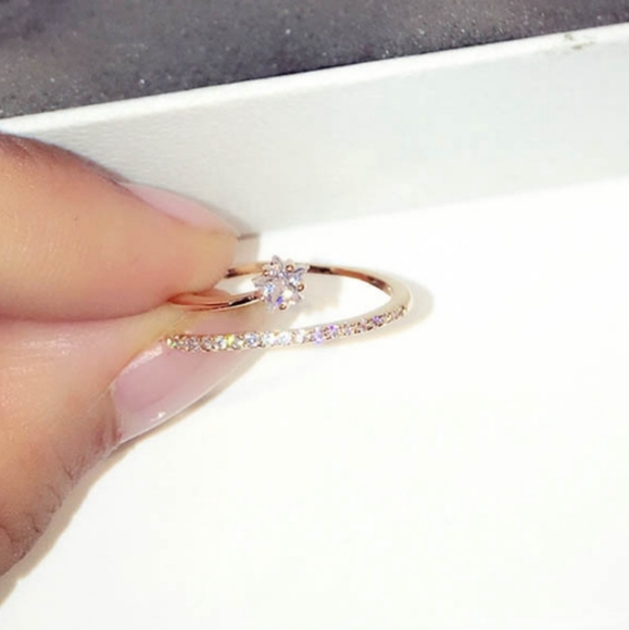 NEW ROSE GOLD PLATED DIAMOND STAR RESIZABLE RING - Picture 9 of 9